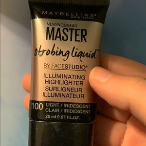 Maubelline strobing liquid highlighter